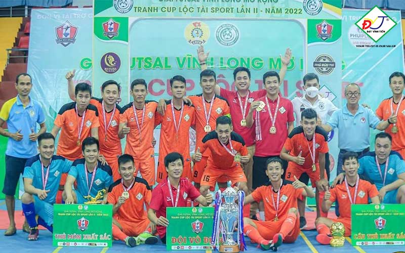 Đạt Vĩnh Tiến FC đăng quang vô địch Bóng đá Futsal Vĩnh Long 2022