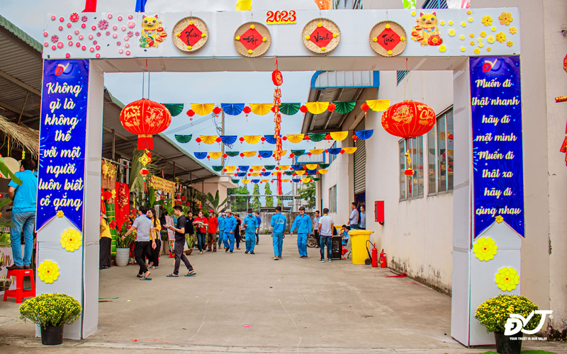 Đạt Vĩnh Tiến trọn Tết sum vầy Quý Mão 2023