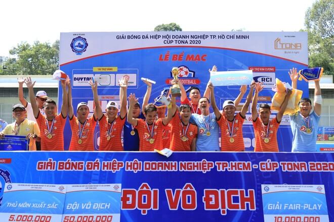 Đạt Vĩnh Tiến FC vô địch giải bóng đá hiệp hội doanh nghiệp TP.HCM 2020