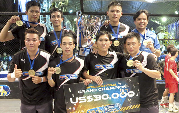 Đạt Vĩnh Tiến vô địch Tiger Street Football 2013