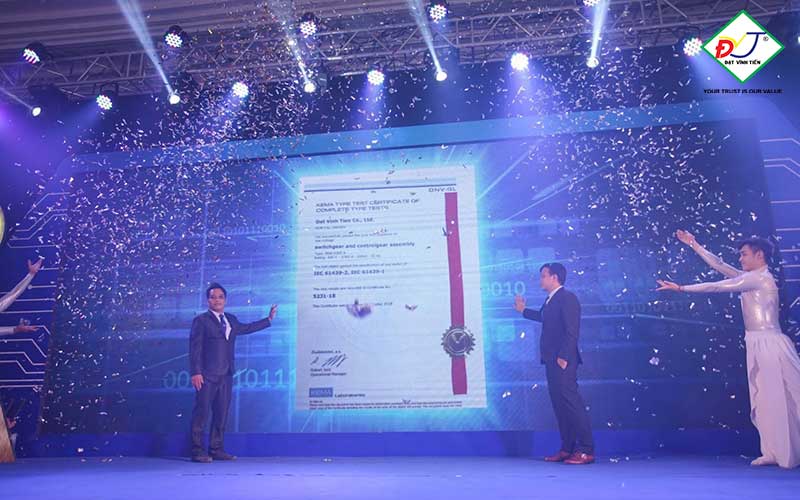 Đạt chứng nhận Full Type Test KEMA đến 6300A đầu tiên tại Việt Nam 2018