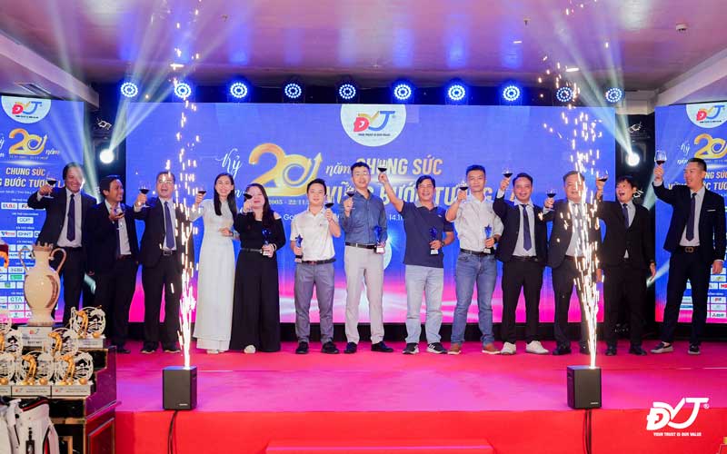 20 nam dat vinh tien 20 năm thành lập đạt vĩnh tiến